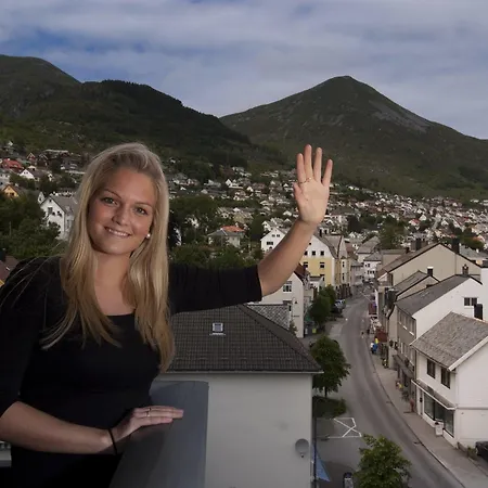 Thon 3* Maloy